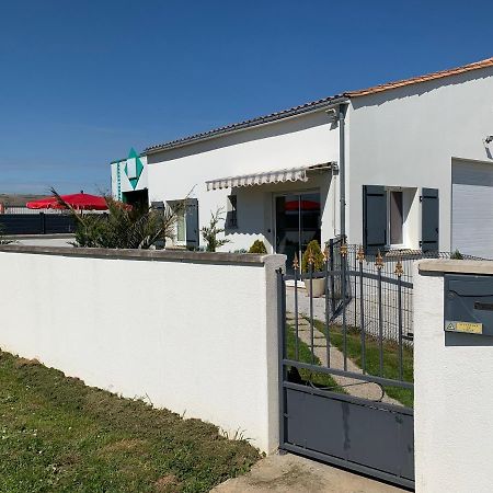 Gite Les Randonneurs Fontenay-le-Comte Exterior photo